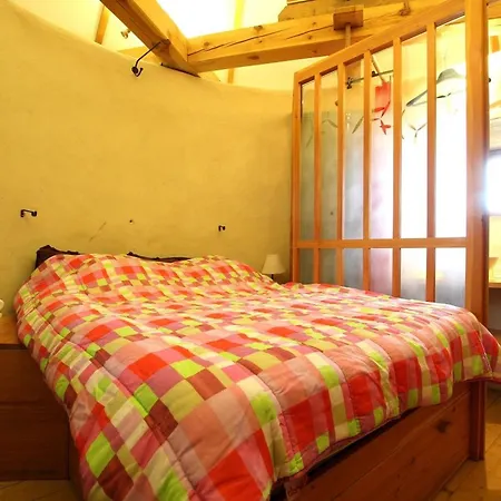 Moulin A Vent Restaure Avec Vue Sur La Campagne - Fr-1-582-221 Ally (Haute-Loire)